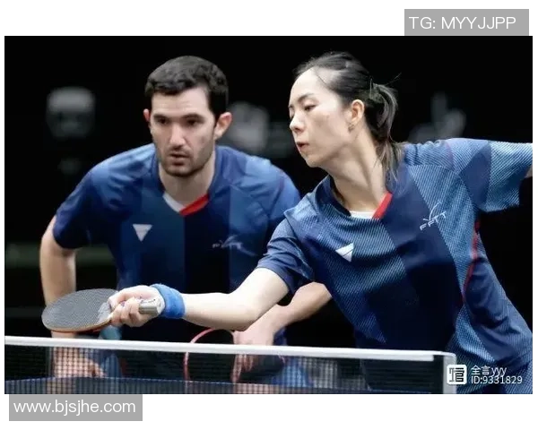 墨克罗携手共进K组双双晋级平局成就默契之战